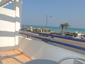 Double Superior Room with terrace and sea view | Terrace/patio