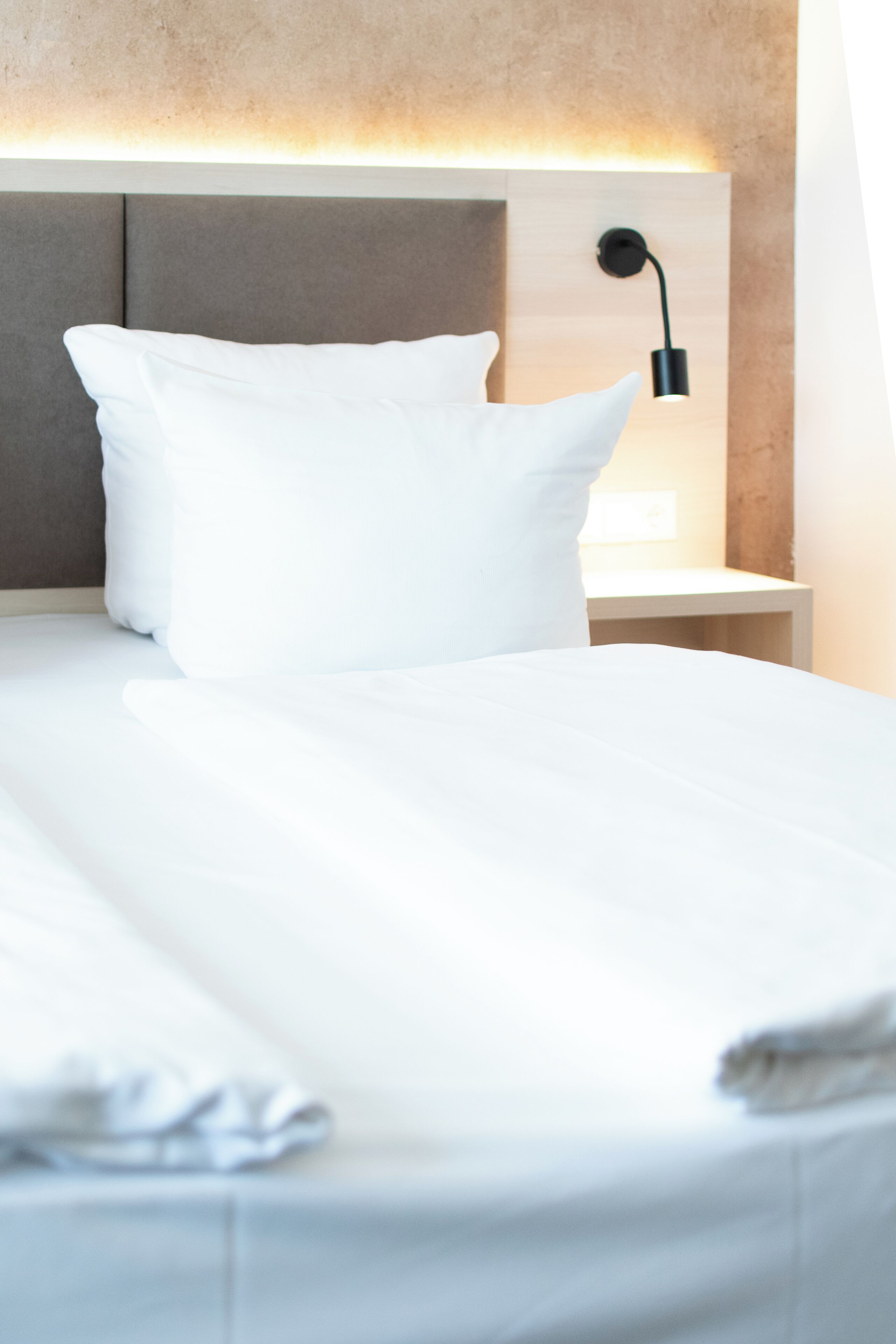 standard double room | desk, blackout curtains, free wifi, bed sheets