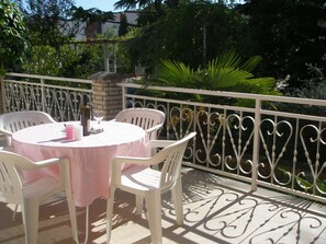 Classic Apartment, 2 Bedrooms, Terrace, Courtyard Area | Terrace/patio