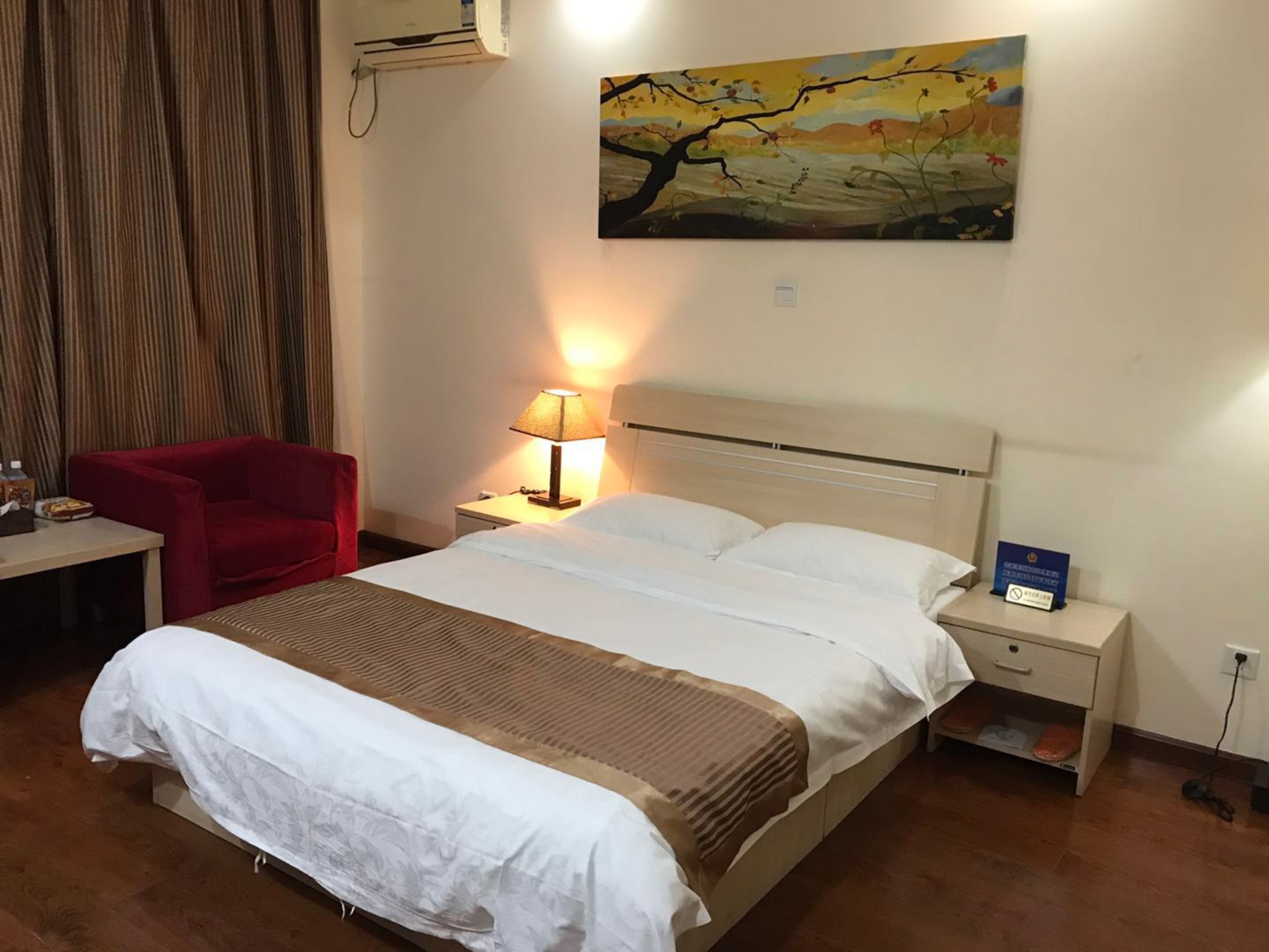 business double room | premium bedding, desk, blackout curtains, free wifi