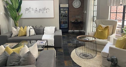 The Leslie - Bed & Breakfast