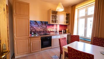 Deluxe Apartment, Private Bathroom (Mecklenburg) | Private kitchen