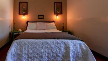 Double Room | Minibar, blackout drapes, iron/ironing board, free WiFi