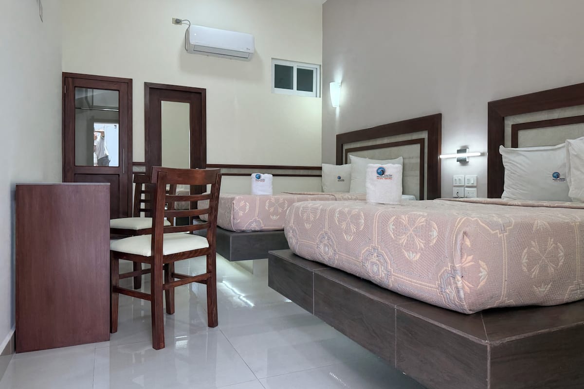 Deluxe Double Room | 1 bedroom, minibar, iron/ironing board, free WiFi