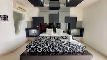 Habitación Premium | Minibar, tabla de planchar con plancha, wifi gratis y ropa de cama