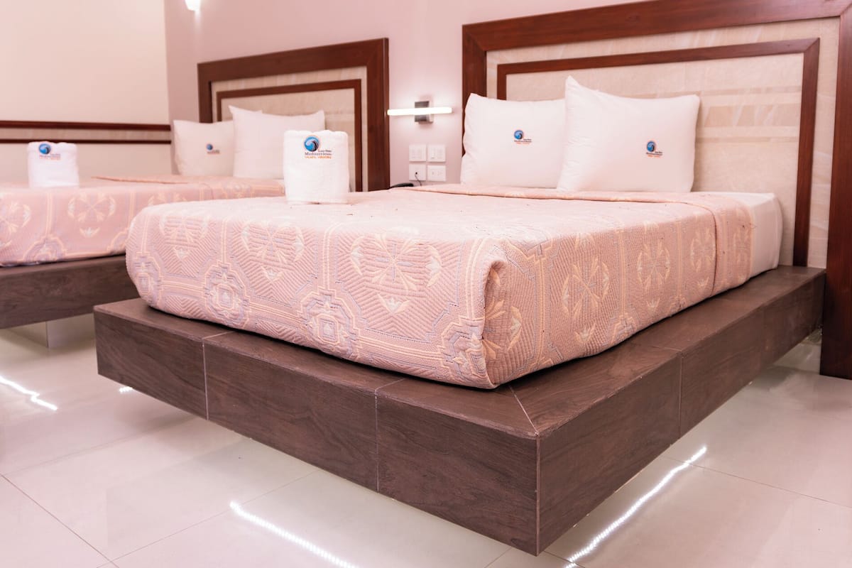 Deluxe Double Room | 1 bedroom, minibar, iron/ironing board, free WiFi