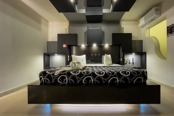 Chambre Double, non-fumeurs | Minibar, fer et planche à repasser, Wi-Fi gratuit, draps fournis