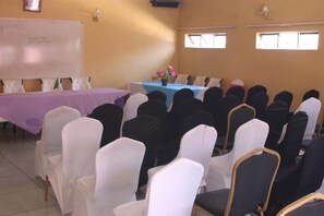 Business center - Nalumba 2 Lodge (Mongu)