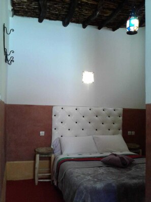 Individually decorated, individually furnished, desk, blackout curtains - Labyrinth Kasbah Dades (Ait Youl)