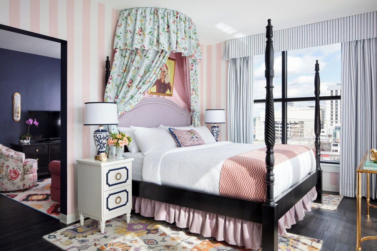 Hypo-allergenic bedding available, pillowtop beds, in-room safe, desk