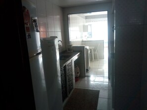 Fridge, microwave, oven, stovetop - Available for Carnival (São Miguel)