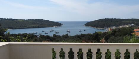 Departamento, 3 habitaciones | Vista del balcón