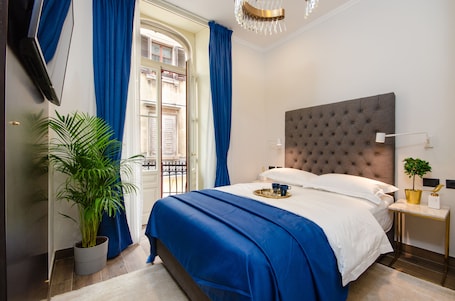 Comfort Double Room, 1 Double Bed, Balcony, City View | 1 bedroom, Egyptian cotton sheets, premium bedding, down comforters. Villa Brandestini