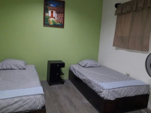 Roupas de cama premium, camas extras/dobráveis (sobretaxa)