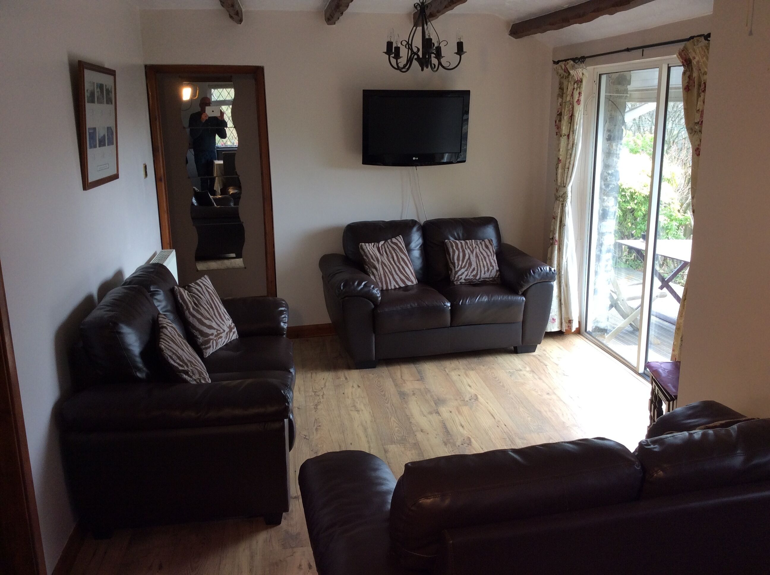 Cwmbach Cottages, Neath Info, Photos, Reviews Book at