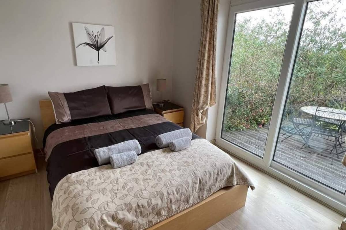 Chalet rustique, 1 chambre, salle de bain privée (Lodge 3) | Système d’insonorisation, fer et planche à repasser