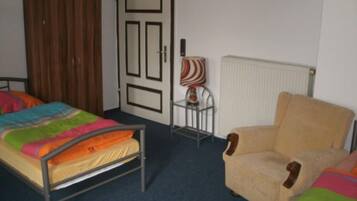 Kamar Triple, kamar mandi umum | Wi-Fi gratis dan seprai linen