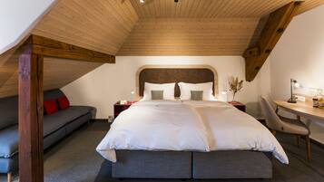 Extra Large | In-room safe, desk, laptop workspace, free WiFi