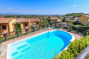 Seasonal outdoor pool - Rustico Belvedere (Soiano del Lago)