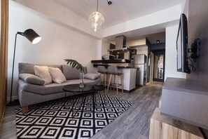 케이블 채널 시청이 가능한 32인치 LED TV, TV