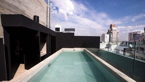 Outdoor pool - Jorge L. Borges & Charcas II (Buenos Aires)