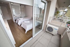 Apartemen, 2 kamar tidur, kamar mandi pribadi | Setrika/meja setrika, Wi-Fi gratis, dan seprai linen