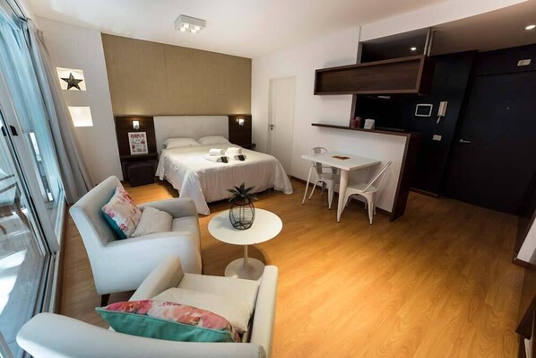 舒适公寓, 城市景观 | 熨斗/熨衣板、免费 WiFi、床单