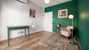 Apartment, 1 Queen Bed, Private Bathroom | Living area - Sanchez de Bustamante & French (Buenos Aires)