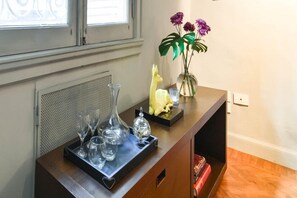 Desk, iron/ironing board, free WiFi, bed sheets - Pacheco de Melo & Junin (Buenos Aires)