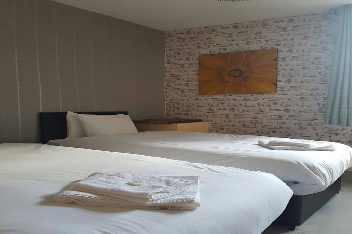 Standard Twin Room, Shared Bathroom