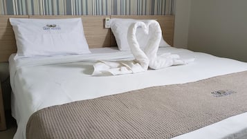 Superior Twin Room, 1 Double Bed | Minibar, individually furnished, desk, laptop workspace