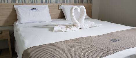 Chambre Supérieure avec lits jumeaux, 1 lit double | Minibar, ameublement personnalisé, bureau