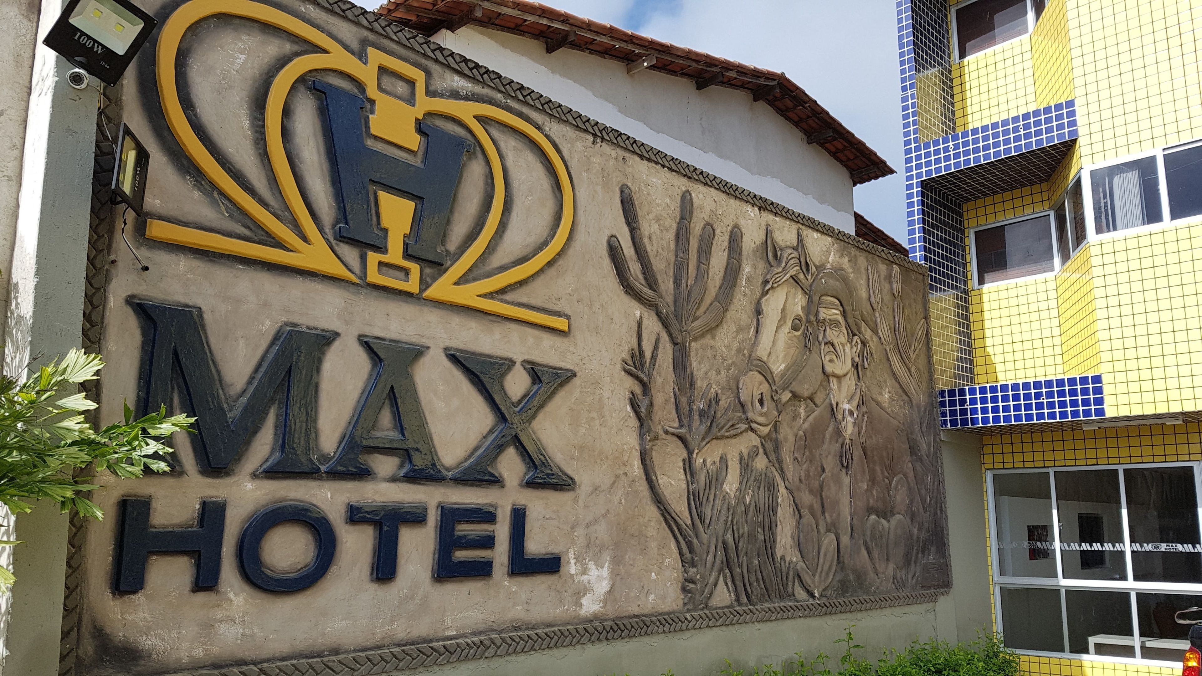 Photo - Max Hotel