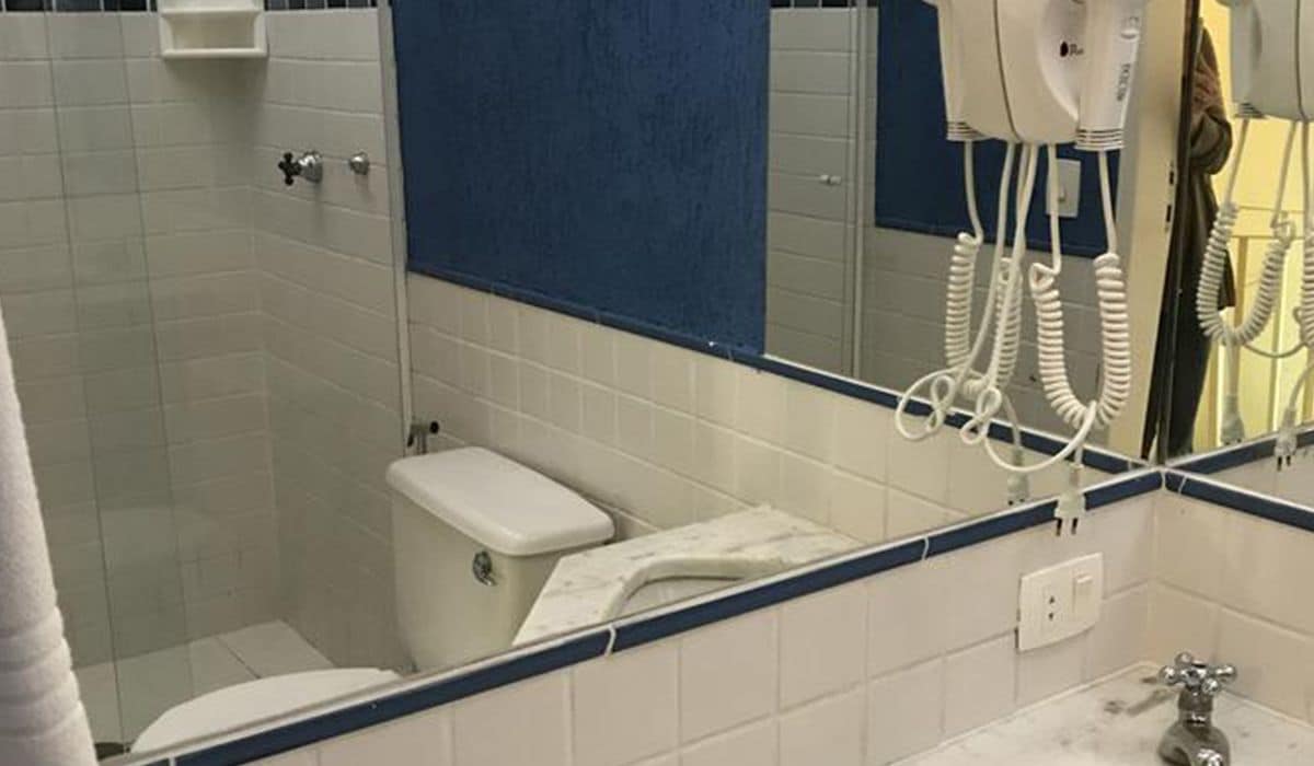 duplex | bathroom | shower, free toiletries, hair dryer, towels