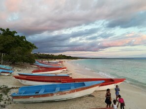 Beach nearby - Hotel Casa Oasis (Pedernales)