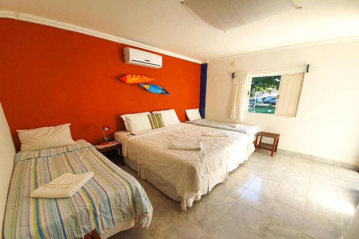 Blackout drapes, rollaway beds, free WiFi, bed sheets