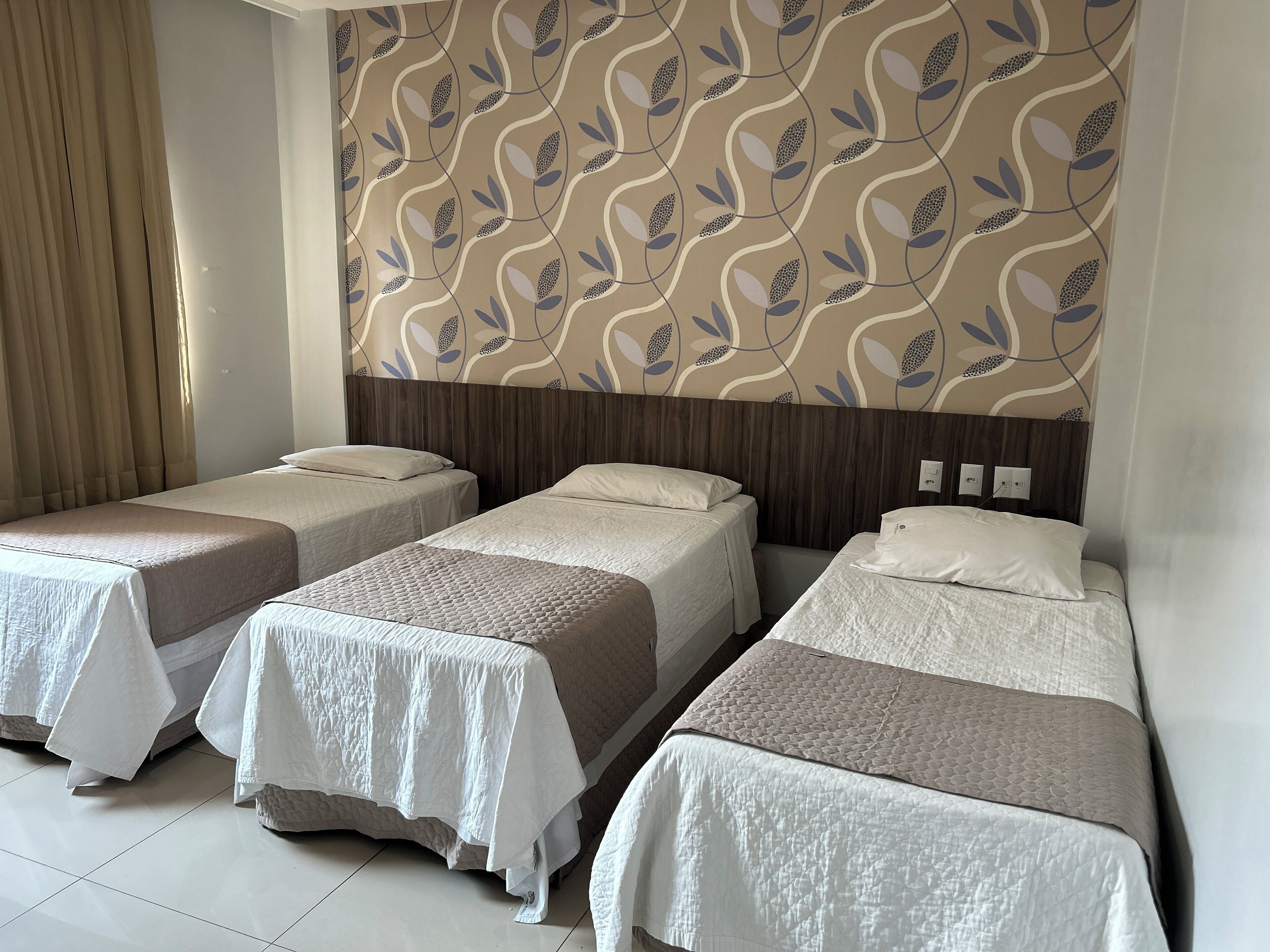 triple room | 1 bedroom, egyptian cotton sheets, premium bedding, minibar