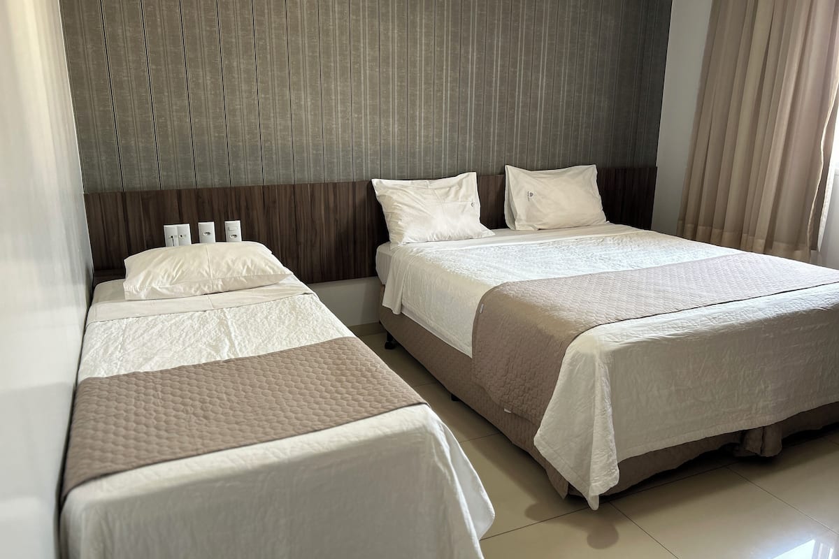 single room | 1 bedroom, egyptian cotton sheets, premium bedding, minibar