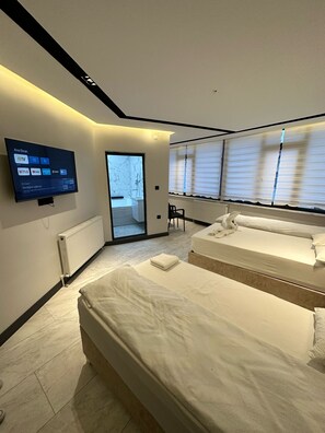 Chambre Familiale, 2 chambres, vue ville