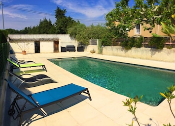 Location vacances BĂDARRIDES maison Ă louer terrasse