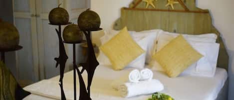2 chambres, coffres-forts dans les chambres, fer et planche Ă repasser