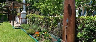 DreamViewLivari private semidetach seafront villa on his own grounds and gardens