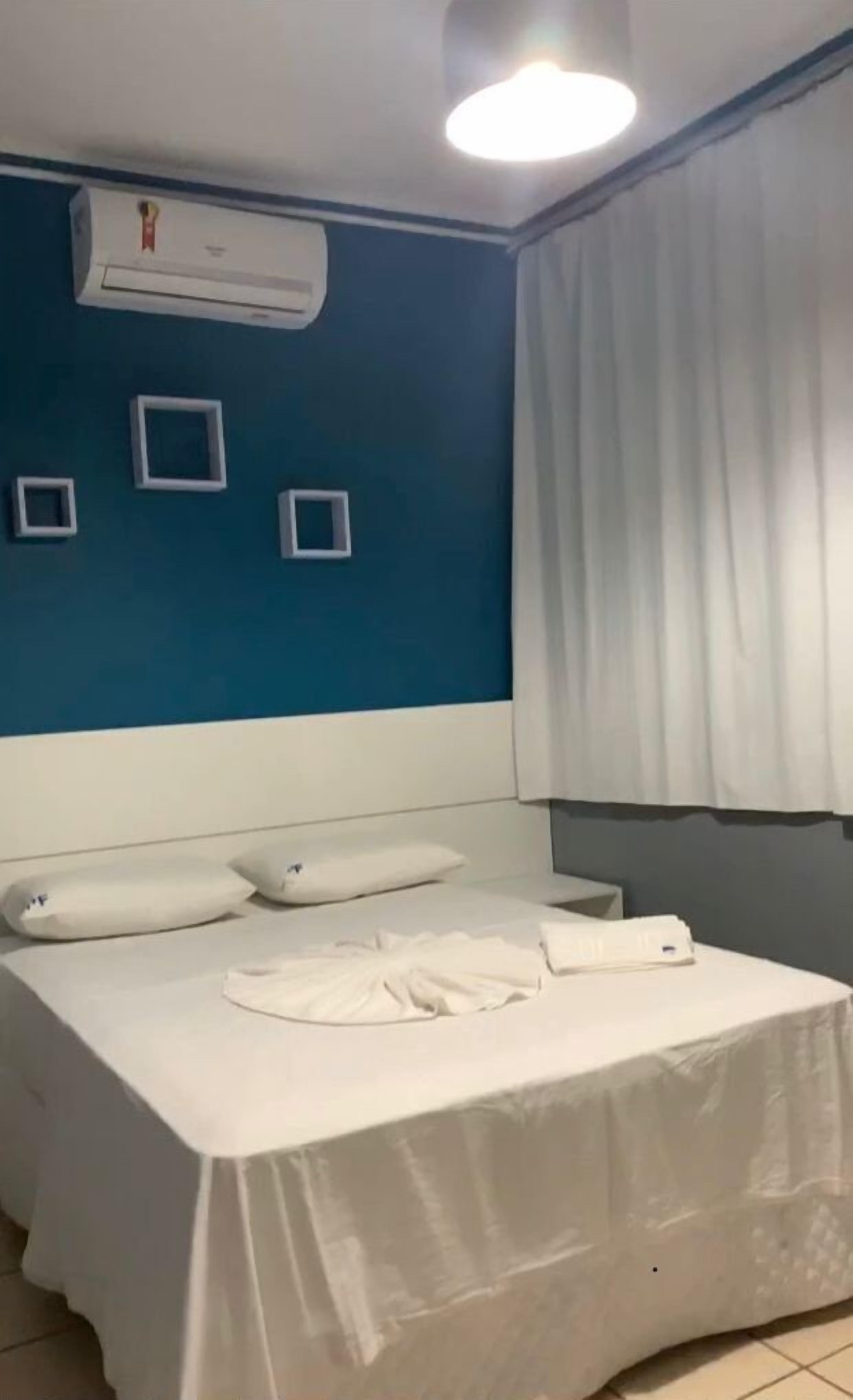 Quarto casal luxo | Escrivaninha, Wi-Fi de cortesia