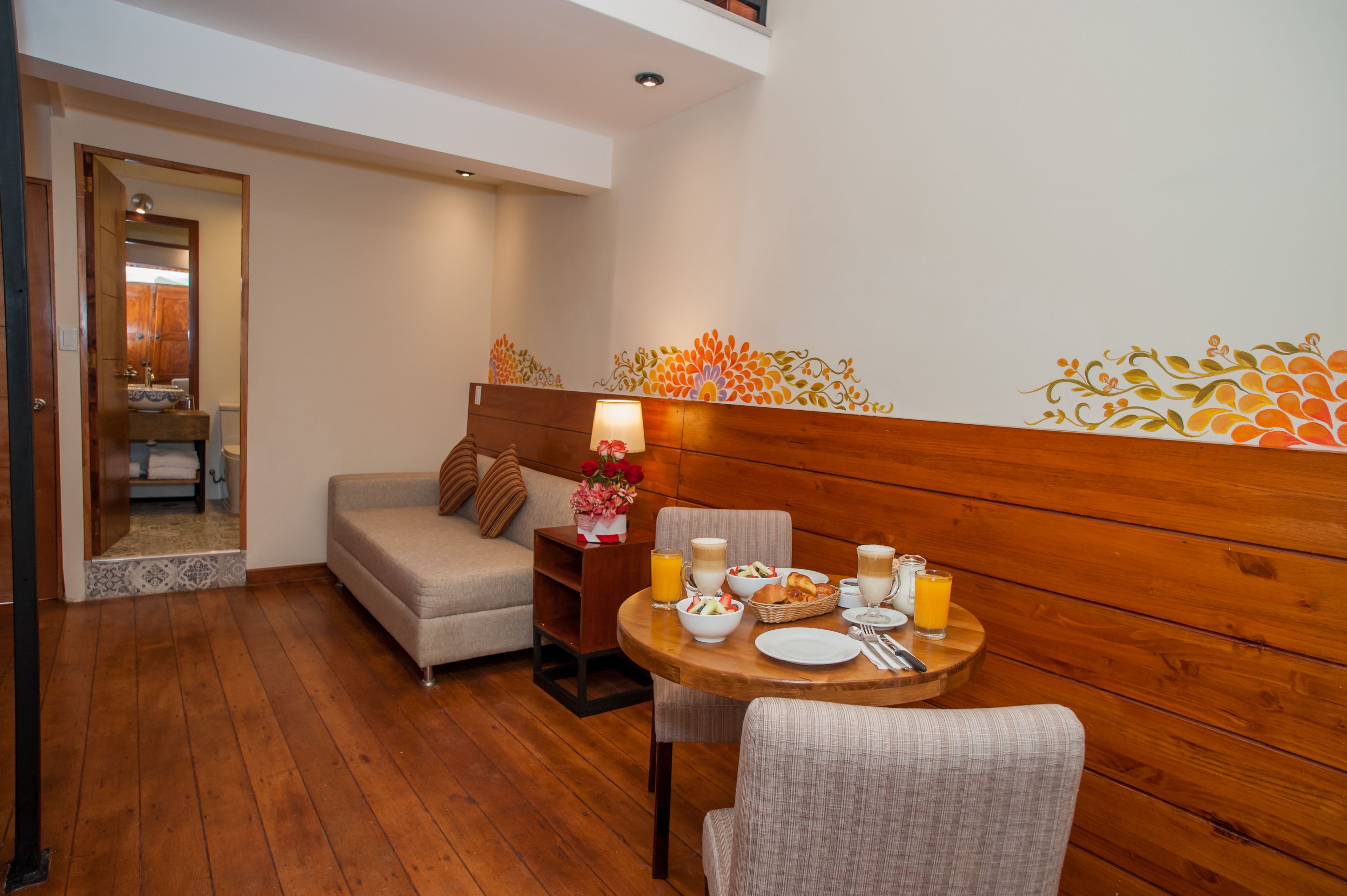 deluxe suite, 1 king bed, city view | 1 bedroom, minibar, in-room safe, individually decorated