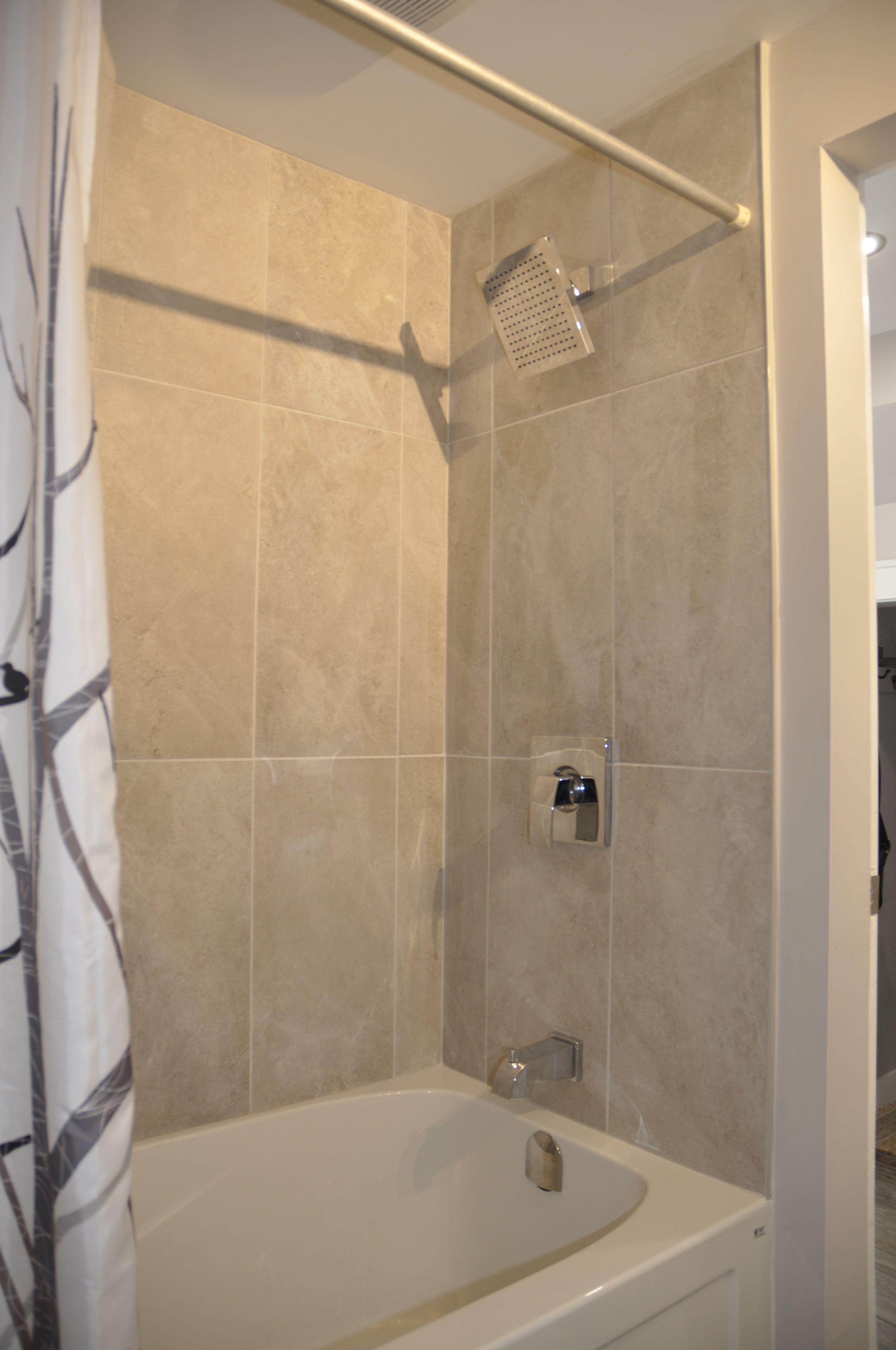 Signature Apartment, Garden View | Bathroom | Combined shower/tub, towels