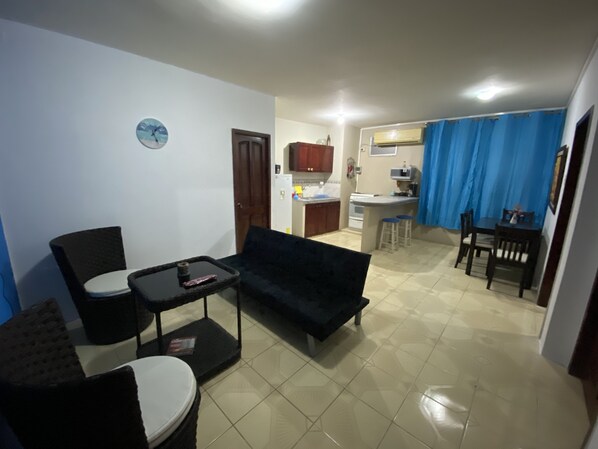 Comfort-Apartment, Mehrere Betten | Wohnbereich