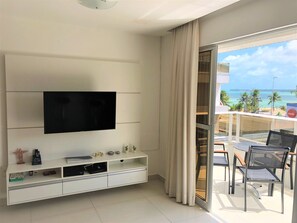 Superior Apartment, 1 Bedroom, Balcony, Sea View | Living area - Apartamento Tambau a Beira Mar (João Pessoa)