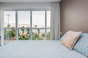 Apartment, 1 Schlafzimmer, Meerblick | Verdunkelungsvorhänge, Bügeleisen/Bügelbrett, kostenloses WLAN