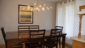 Superior Apartment, Multiple Beds | In-room dining - Moncton Suites on Gaston (Moncton)