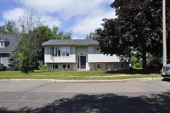 Moncton Suites on Gaston